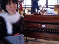 珍しいフォルテピアノ。演奏はヨーロッパでご活躍の平井千絵さん
